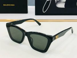 Picture of Balenciga Sunglasses _SKUfw56894840fw